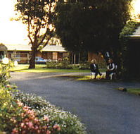 Colonial Village Motel - Airlie Beach Holiday