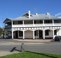 Commonwealth Hotel - Airlie Beach Holiday