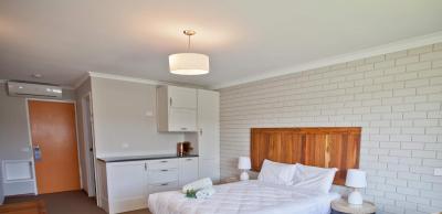 Southern Ocean Motor Inn Port Campbell - Airlie Beach Holiday 6