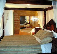 Corinium Roman Villa - Airlie Beach Holiday