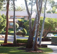 Comfort Inn  Suites Robertson Gardens - Airlie Beach Holiday
