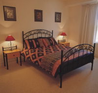 Adelaide Central Apartments - Airlie Beach Holiday