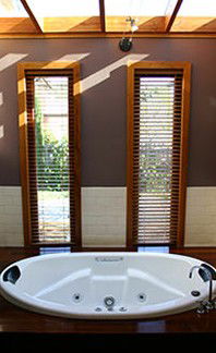 Cherry Tree Cottage - Airlie Beach Holiday 1