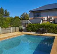 Ambassador On Ruthven - Toowoomba - Airlie Beach Holiday