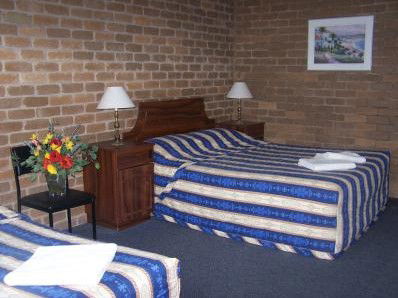 Albury Classic Motor Inn - Airlie Beach Holiday 2