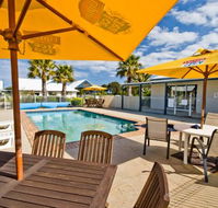 Torquay Tropicana Motel - Airlie Beach Holiday