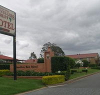Travellers Rest And The Courtyard Restaurant - Airlie Beach Holiday