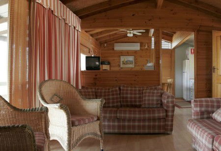 Glen Ayr Cottages - Airlie Beach Holiday 0