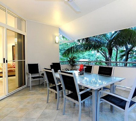 Palm Cove QLD Airlie Beach Holiday