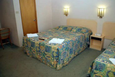 Oasis By The Lake - Airlie Beach Holiday 1