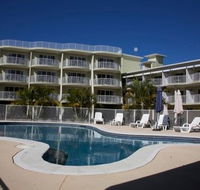 Cabarita Lake Apartments - Airlie Beach Holiday