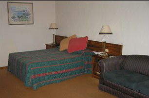 Seaton Arms Motor Inn - Airlie Beach Holiday 0