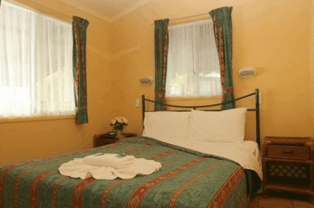Cane Village Holiday Park - Airlie Beach Holiday