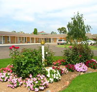 Bega Village Motor Inn - Airlie Beach Holiday