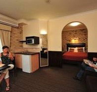 Highlander Motor Inn And Apartments - Airlie Beach Holiday
