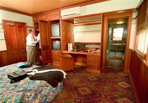 The Manly Hotel - Airlie Beach Holiday 3