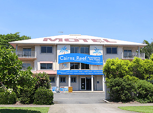 Cairns Reef Apartments And Motel - Airlie Beach Holiday