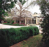 The Lodge Country House - Airlie Beach Holiday