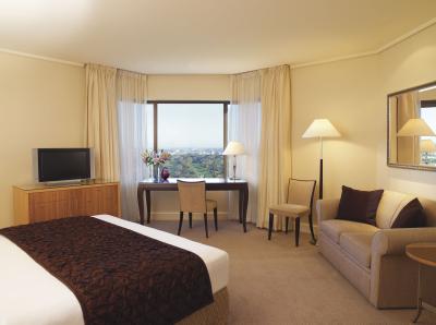 Intercontinental Adelaide - Airlie Beach Holiday 0