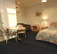Orange Motor Lodge - Airlie Beach Holiday