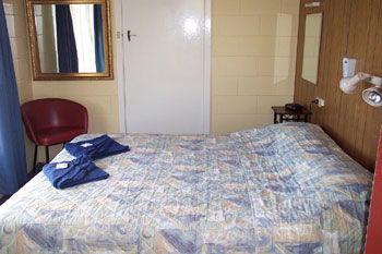 Meningies Waterfront Motel - Airlie Beach Holiday 2