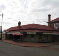 Bedford Arms Hotel - Airlie Beach Holiday