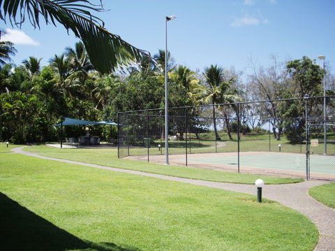 The Shores Holiday Apartments - Airlie Beach Holiday 1