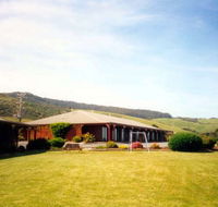 Skenes Creek Lodge Motel - Airlie Beach Holiday