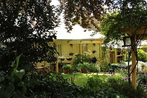 Bendigo Cottages - Airlie Beach Holiday 1