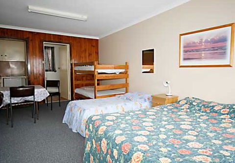 Turnin Motel - Airlie Beach Holiday 2