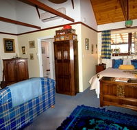 Hillside Country Retreat  - Airlie Beach Holiday