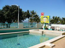 Townsville Seaside Holiday Apartments - Airlie Beach Holiday 1