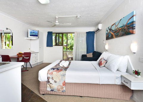 Byron Sunseeker Motel - Airlie Beach Holiday 1