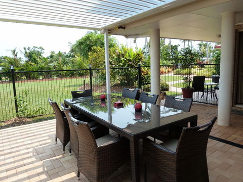 Montage Beach Apartments - Airlie Beach Holiday 4