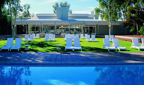 Desert Gardens Hotel - Airlie Beach Holiday 1