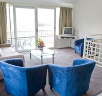 Nepean Country Club - Airlie Beach Holiday