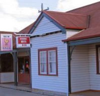 Benambra Hotel - Airlie Beach Holiday