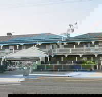 Richmond Motor Inn - Airlie Beach Holiday