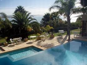 Bluff View Accommodation - Airlie Beach Holiday 0