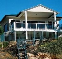 Top Deck Cliff House - Airlie Beach Holiday