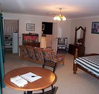 Magill Accommodation - Airlie Beach Holiday