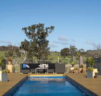 Victor Harbor Waterhouse Retreat - Airlie Beach Holiday