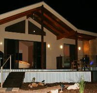 Pike River Luxury Villas - Airlie Beach Holiday