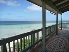Sunset Escape - Airlie Beach Holiday 0
