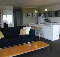 Coorong Waterfront Retreat - Airlie Beach Holiday