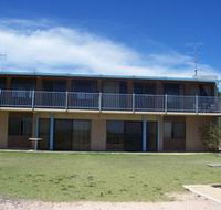 Moonta Bay Beach Villas - Airlie Beach Holiday