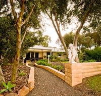 Correa Corner Bed  Breakfast - Airlie Beach Holiday