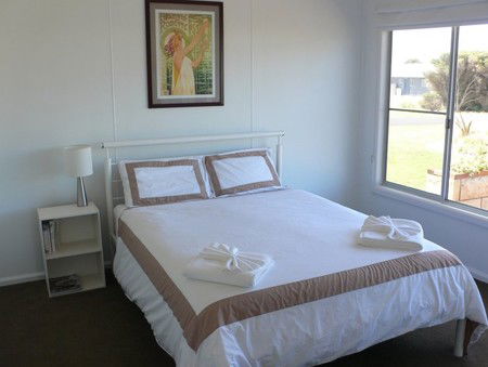 Beachport Escape - Airlie Beach Holiday 3