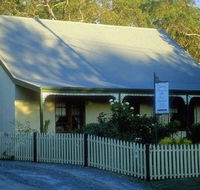 Country Pleasures Bed and Breakfast - Airlie Beach Holiday