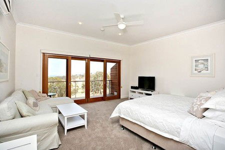 Seascape Retreat - Airlie Beach Holiday 1